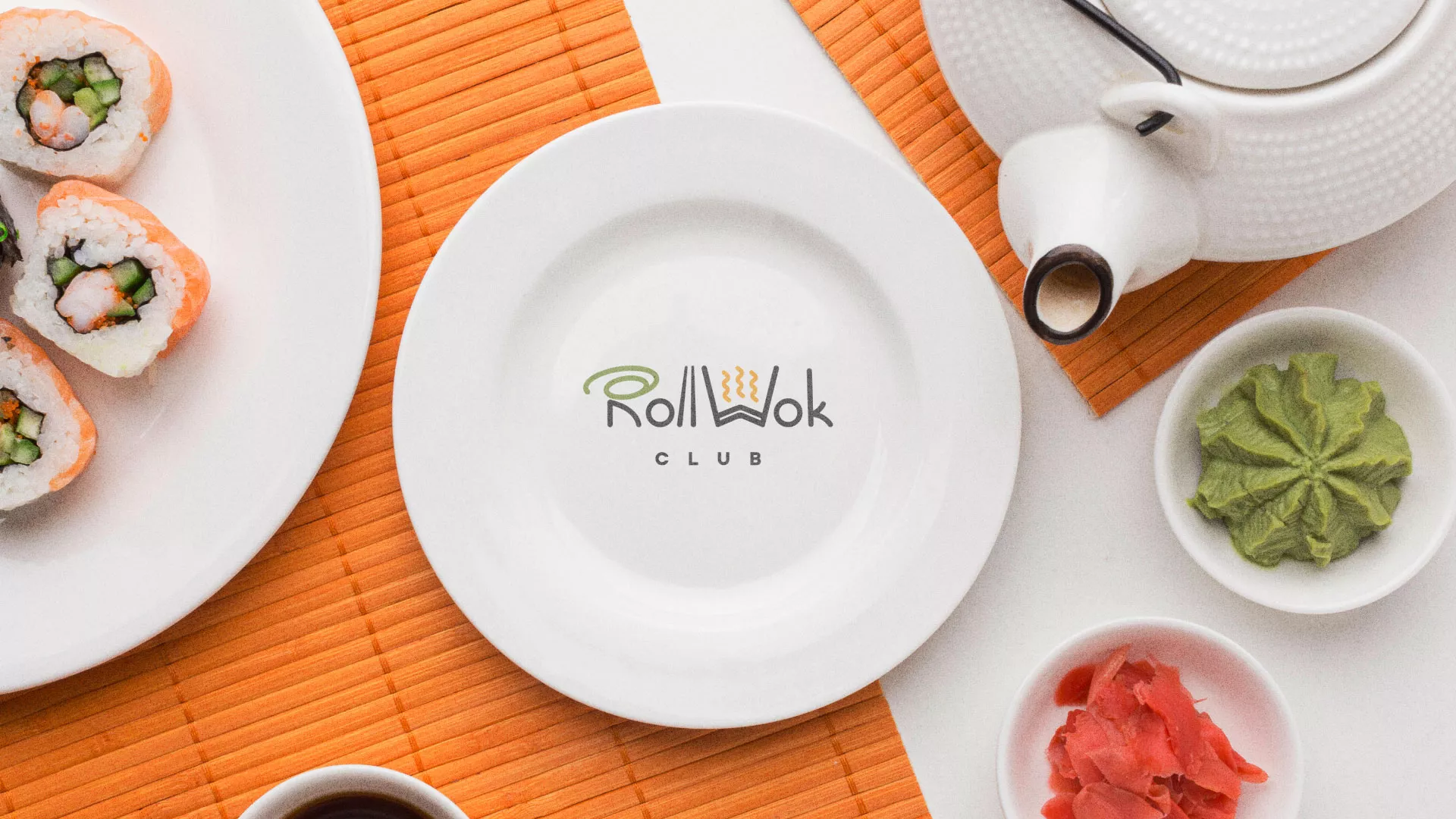 Разработка логотипа и фирменного стиля суши-бара «Roll Wok Club» в Приозерске